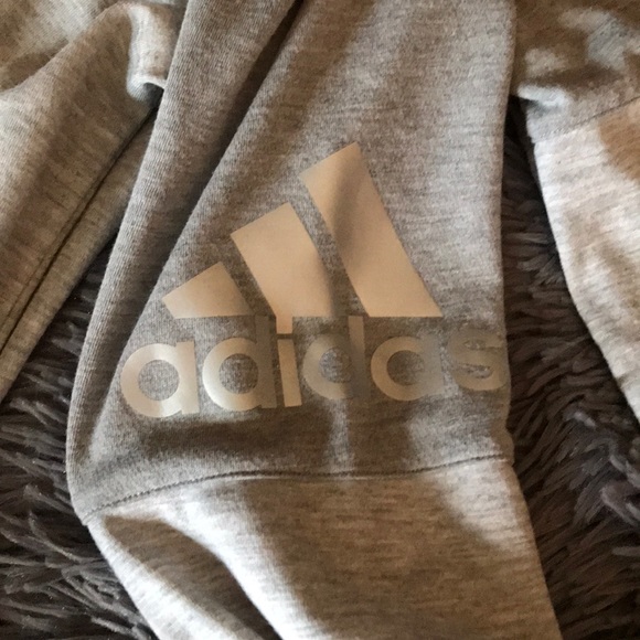 Adidas long sleeve shirt - Picture 2 of 3